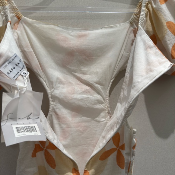 NWT- Sabo Skirt Zola Dress Cream and Orange Puff Sleeve Mini Dress Size Small - Picture 11 of 13